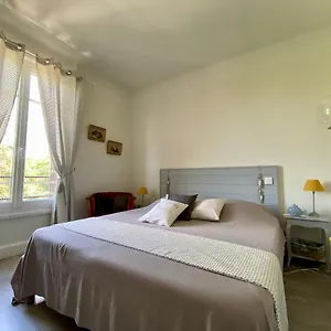 grand-f3-calme-confort-parking-rive-gauche-creps-hippodrome.hotels-rhonealpes.com/